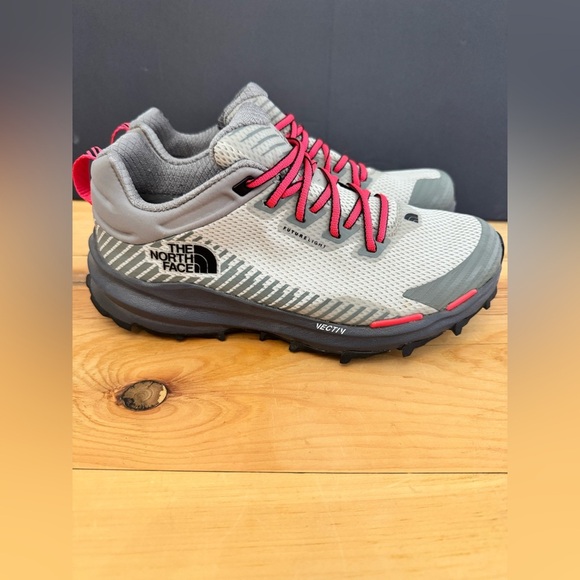 Women’s The North Face Vectiv Fastpack Future Light Hiking Cushioned Shoes 9 - Picture 3 of 11